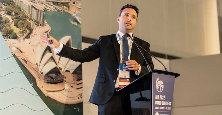Víctor Monsalvo, de Aqualia, premiado en el congreso de desalación por sus aportaciones técnicas