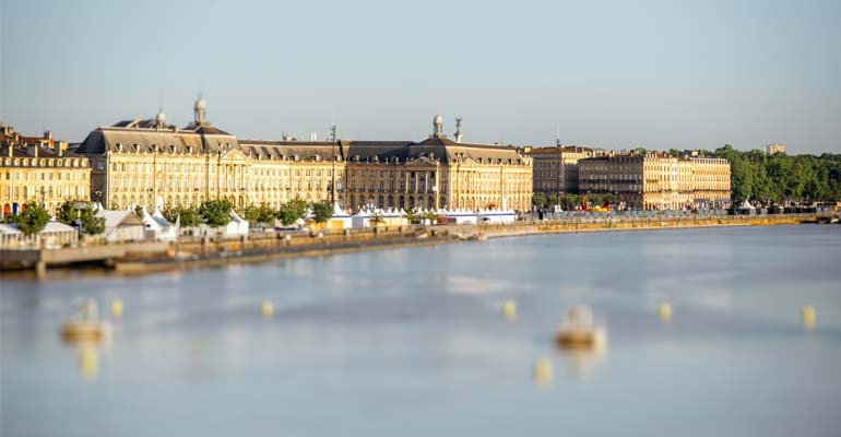 canal-isabel-congreso-burdeos