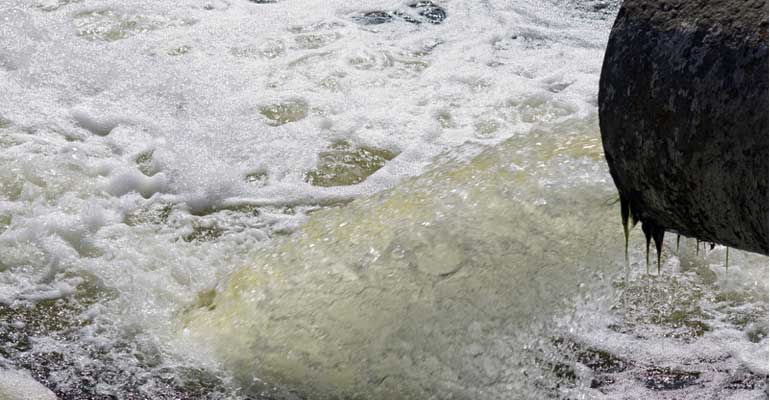 Un estudio de la Cátedra Aguas de Valencia desarrolla una herramienta para analizar el transporte de contaminantes en las aguas residuales