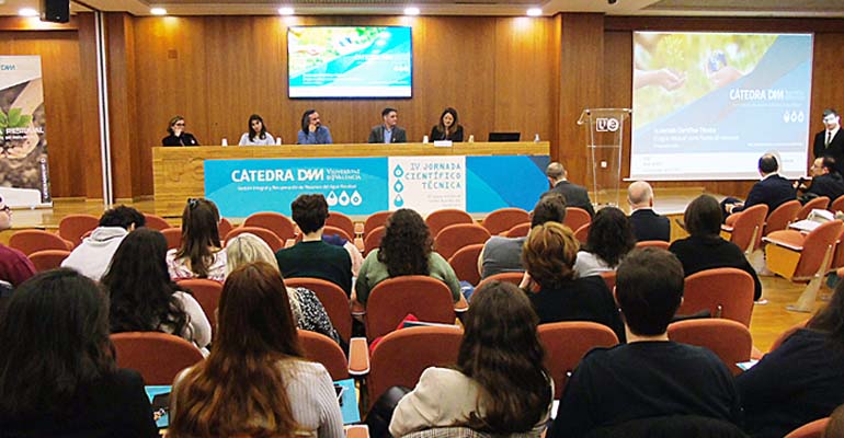 Vista general de la sala de la jornada de la Cátedra DAM sobre aprovechamiento del agua residual y sus recursos