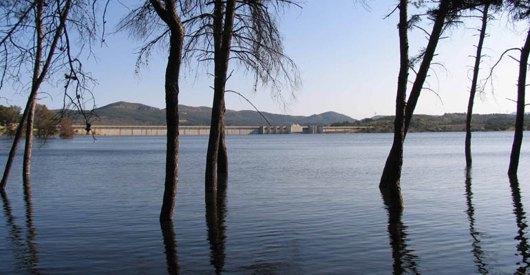 Embalse de Bellús