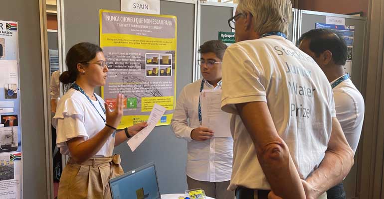 estudiantes-finalistas-nobel-junior-agua-proyecto-prevenir-riadas