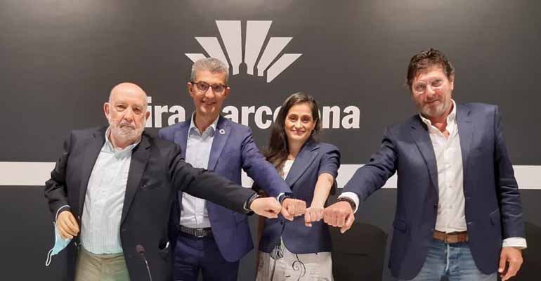 Foto de familia de la directora y presidentes de Expoquimia, Equiplast y Eurosurfas