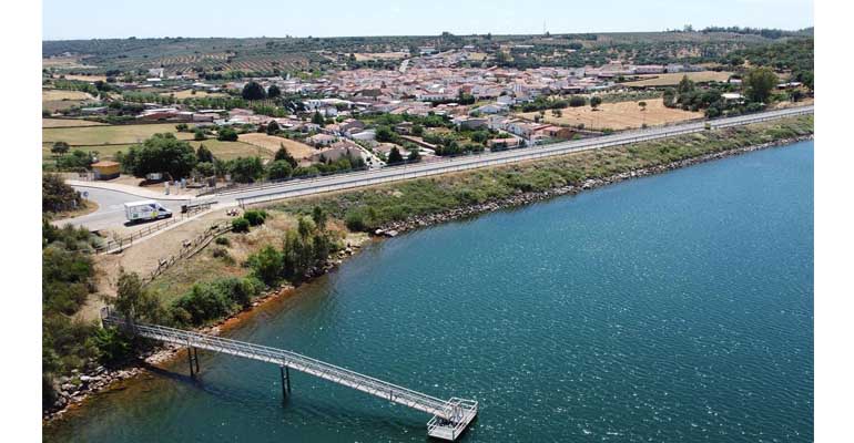 Facsa y Exman gestionarán el suministro de agua en 14 municipios de Badajoz