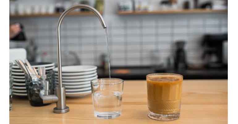 Uso de filtros de agua en hogares