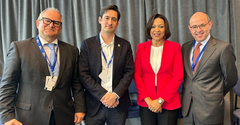 Ponentes del evento organizado por el Foro de Economía del Agua en Nueva York para hablar de financiación en el saneamiento del agua