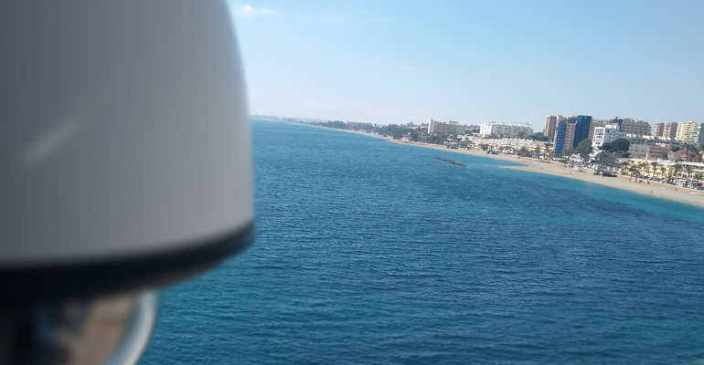 Vista de la costa de Roquetas de Mar, que tiene episodios de espumas en sus aguas litorales