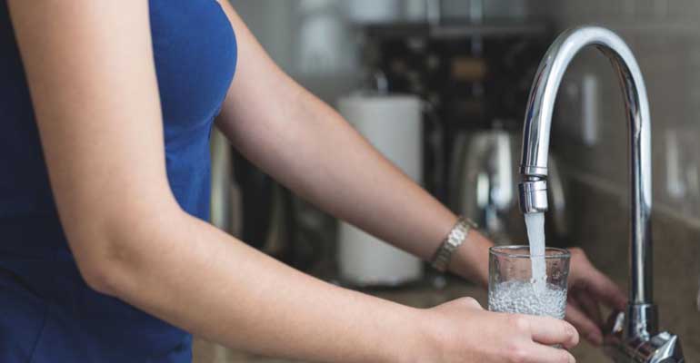 Industria prorroga hasta 2032 la aplicación de la Declaración UE de conformidad para materiales en contacto con agua de consumo