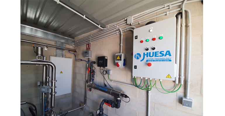Solución de J. Huesa para aportar agua de red como coformulante de biocidas líquidos a una empresa química