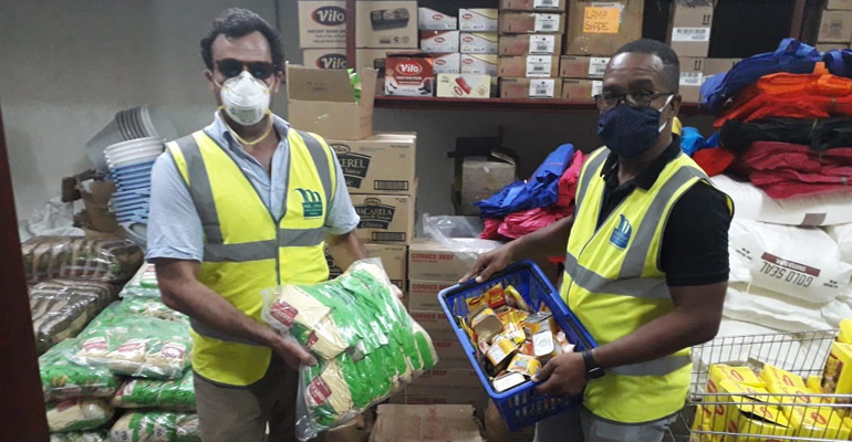 miya-jamaica-dona-suministros-ayuda-covid