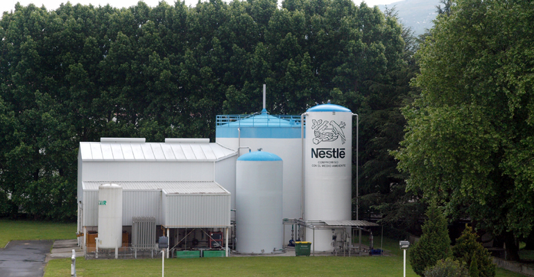 nestle-reduce-uso-agua-fabricas