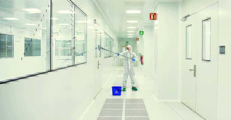 Limpieza y desinfección de salas blancas en sectores industriales y laboratorios
