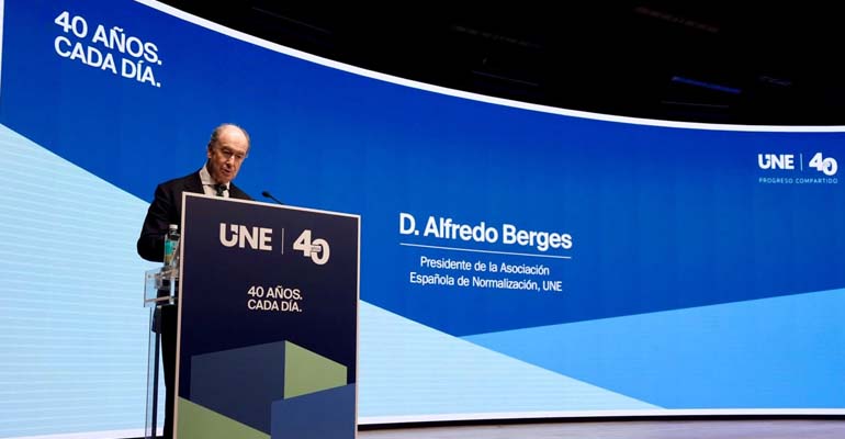 UNE celebra 40 años de normalización en España - TecnoAqua