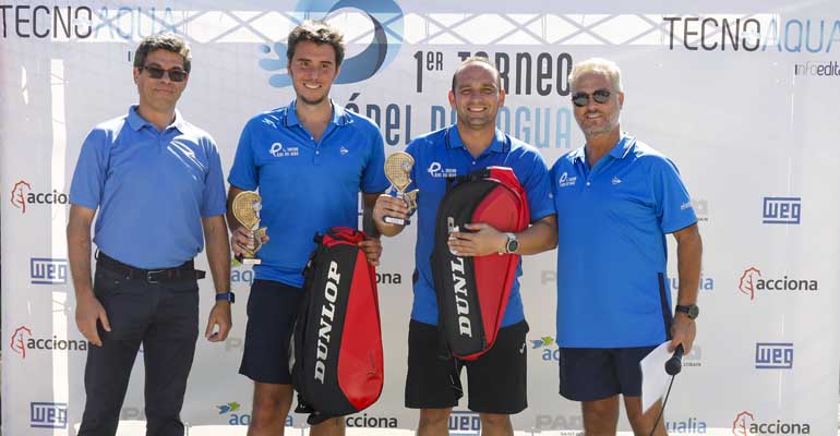 Subcampeones de consolación del Primer Torneo de Pádel del Agua de Tecnoaqua